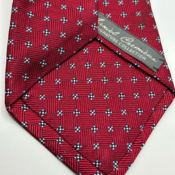 Daniel cremieux Red Patterned 7-fold limited edition tie! Handmade in Italy